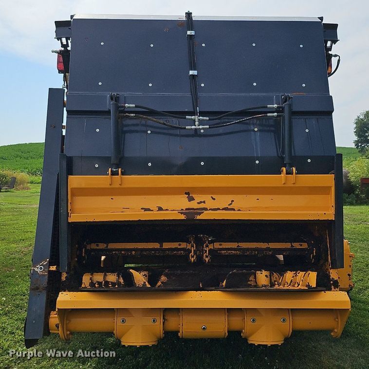 image for item DO2805 2021 TerraKat T15  manure spreader