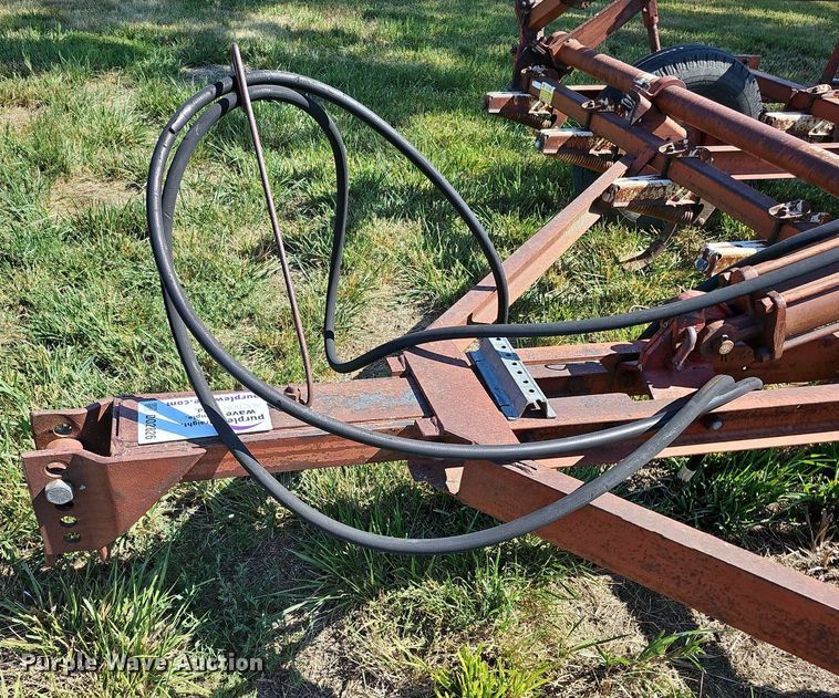 image for item DO2826 International 45  Vibrashank field cultivator