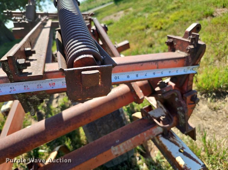 image for item DO2826 International 45  Vibrashank field cultivator