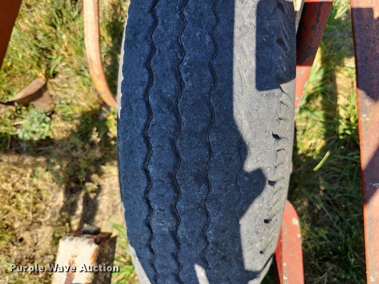 image for item DO2826 International 45  Vibrashank field cultivator