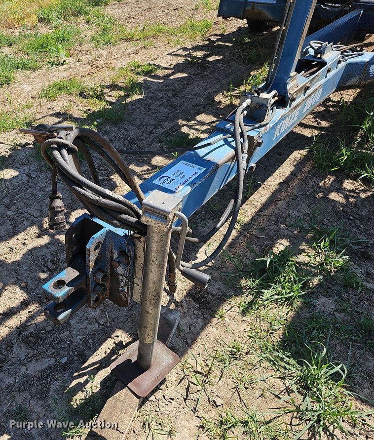 image for item DO2827 Kinze 2500  split row no-till planter