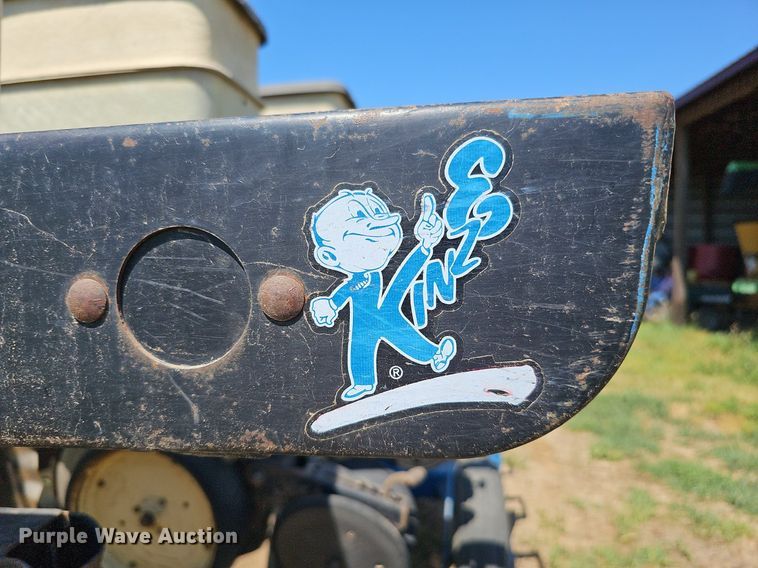 image for item DO2827 Kinze 2500  split row no-till planter