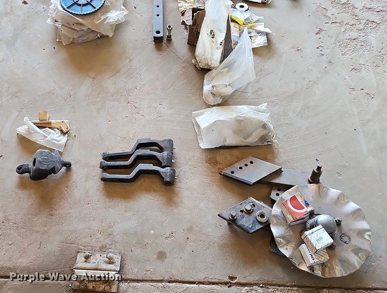 image for item DO2827 Kinze 2500  split row no-till planter