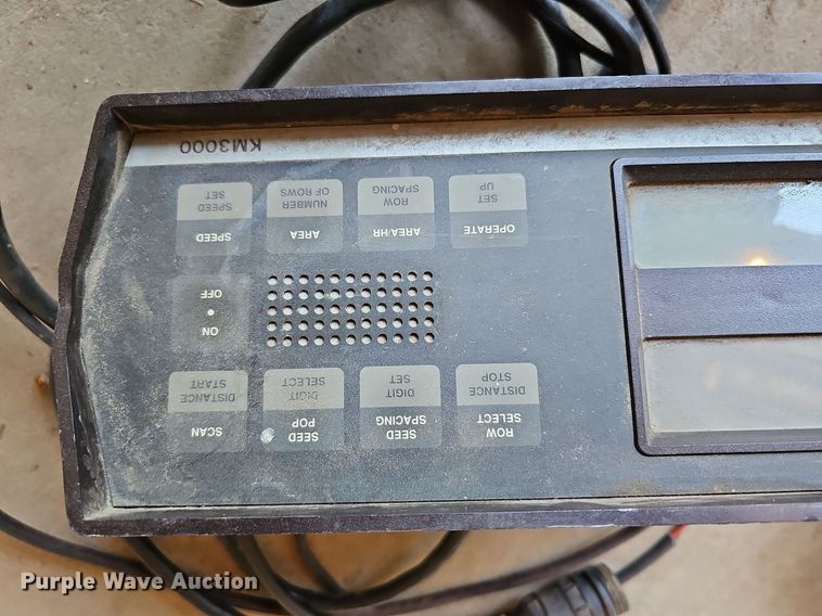 image for item DO2827 Kinze 2500  split row no-till planter