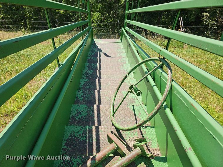 image for item DO2828 Powder River  livestock loading chute