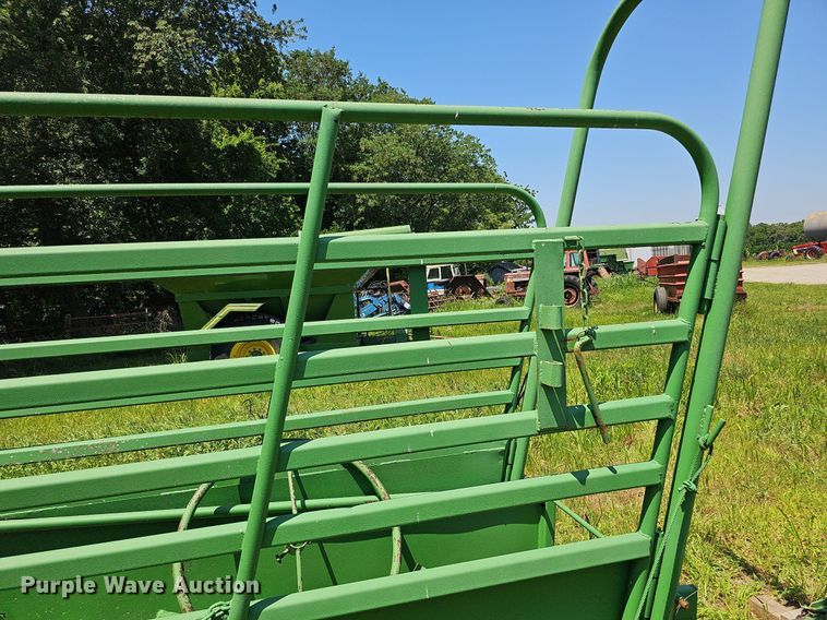 image for item DO2828 Powder River  livestock loading chute