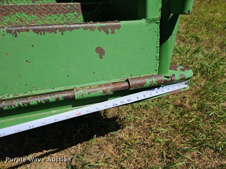image for item DO2828 Powder River  livestock loading chute