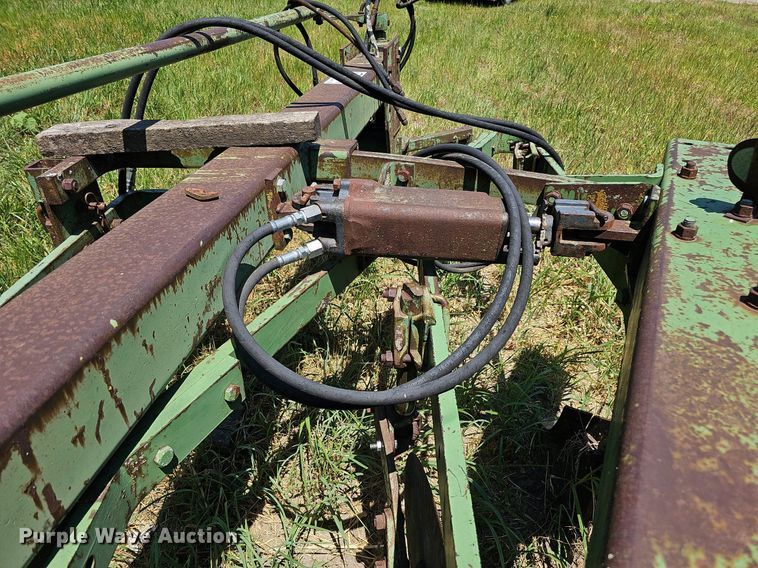 image for item DO2829 John Deere F1350/1450  six bottom plow