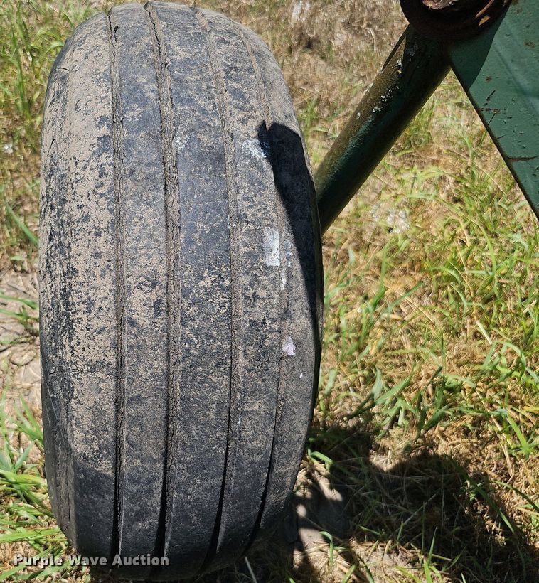 image for item DO2829 John Deere F1350/1450  six bottom plow