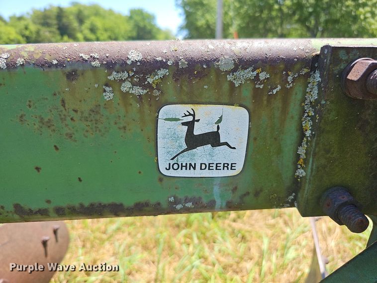 image for item DO2829 John Deere F1350/1450  six bottom plow