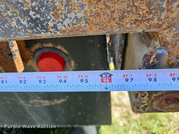 image for item DO2830 1997 Ford F350 XLT  bale bed pickup truck