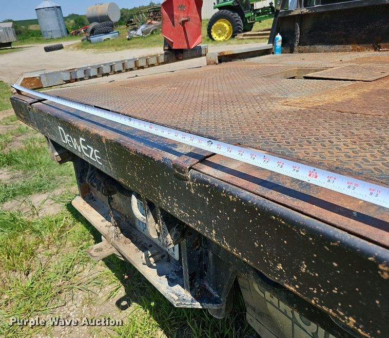 image for item DO2830 1997 Ford F350 XLT  bale bed pickup truck