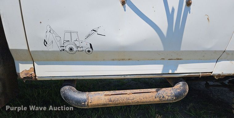 image for item DO2830 1997 Ford F350 XLT  bale bed pickup truck