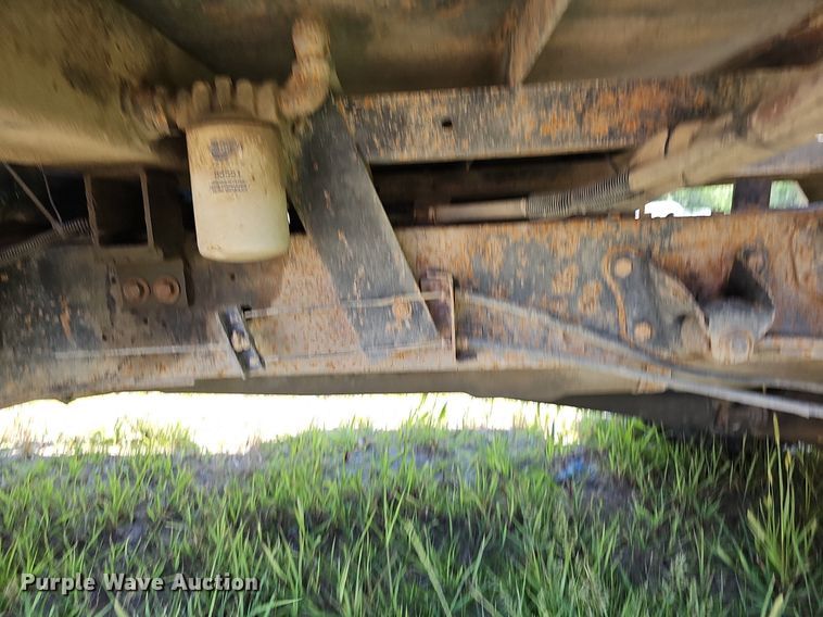 image for item DO2830 1997 Ford F350 XLT  bale bed pickup truck