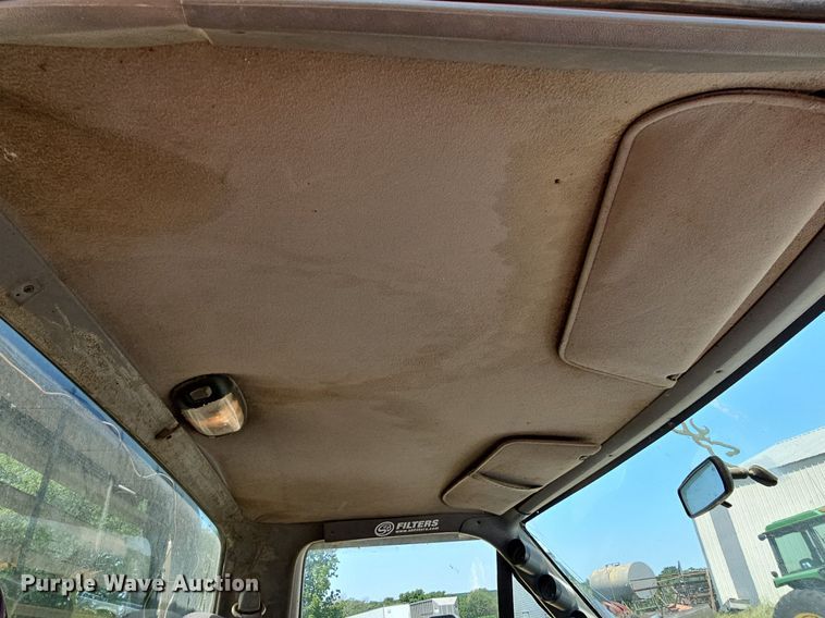 image for item DO2830 1997 Ford F350 XLT  bale bed pickup truck