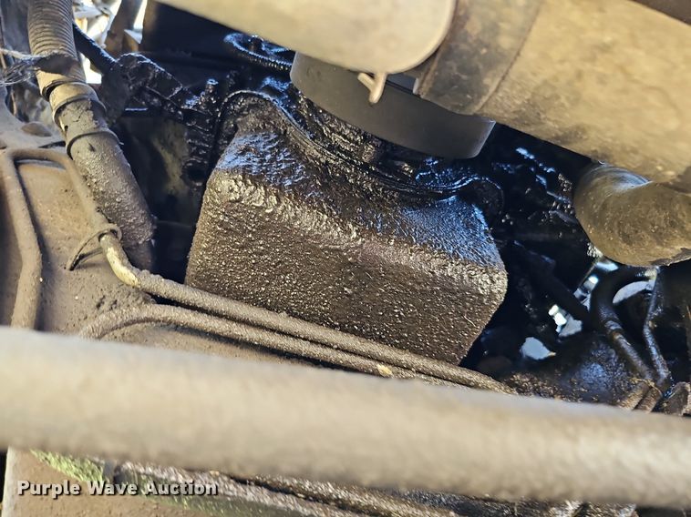 image for item DO2830 1997 Ford F350 XLT  bale bed pickup truck