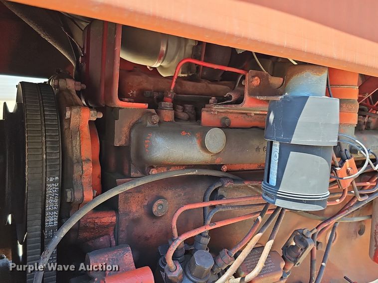 image for item DO2832 1971 International Farmall 1466  tractor