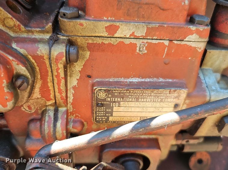 image for item DO2832 1971 International Farmall 1466  tractor