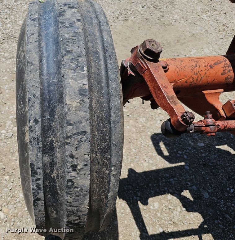 image for item DO2832 1971 International Farmall 1466  tractor
