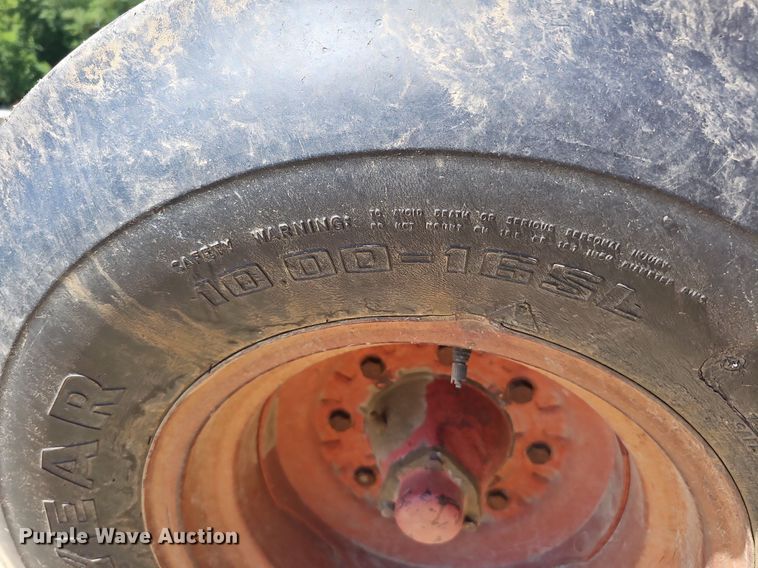 image for item DO2832 1971 International Farmall 1466  tractor