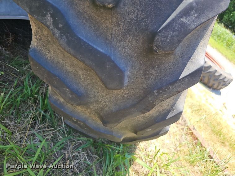 image for item DO2832 1971 International Farmall 1466  tractor