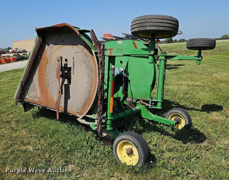 image for item DO2851 John Deere MX15 batwing rotary mower