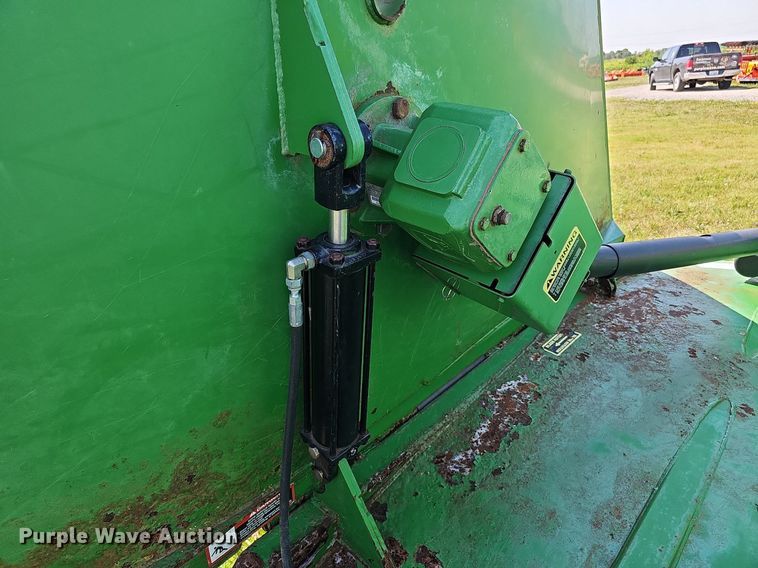 image for item DO2851 John Deere MX15 batwing rotary mower