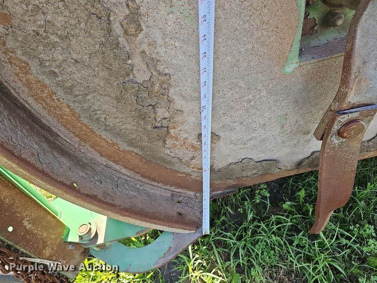 image for item DO2851 John Deere MX15 batwing rotary mower