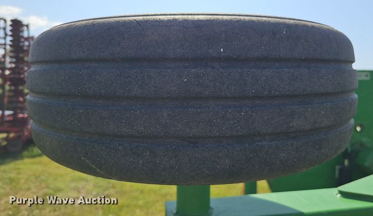 image for item DO2851 John Deere MX15 batwing rotary mower