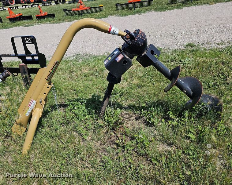 image for item DO2852 Land Pride PD25  post hole auger