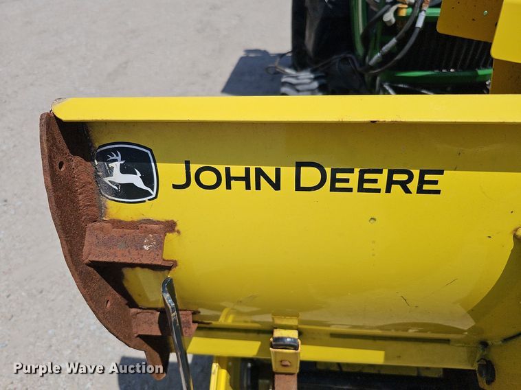 image for item DO2853 2015 John Deere 2025R  tractor