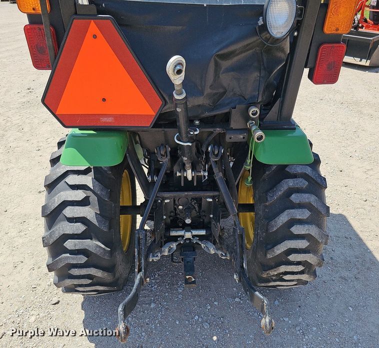 image for item DO2853 2015 John Deere 2025R  tractor