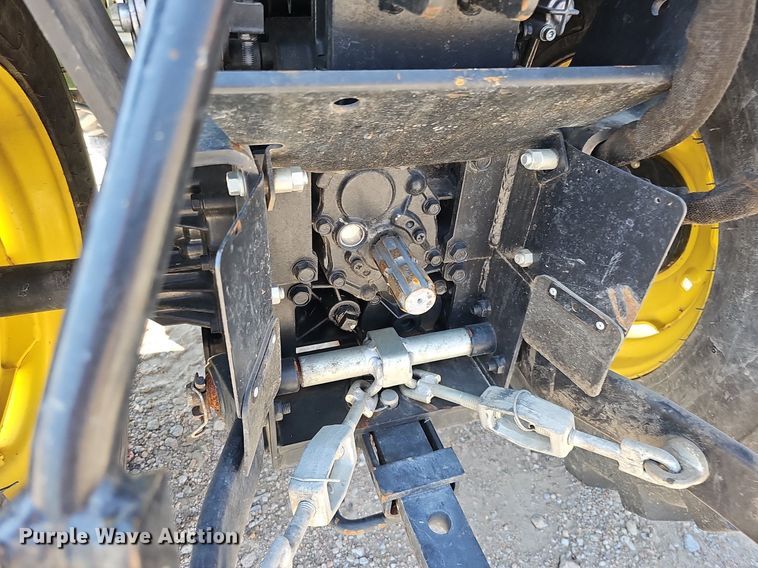 image for item DO2853 2015 John Deere 2025R  tractor