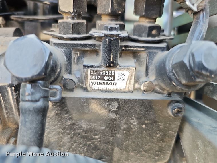 image for item DO2853 2015 John Deere 2025R  tractor