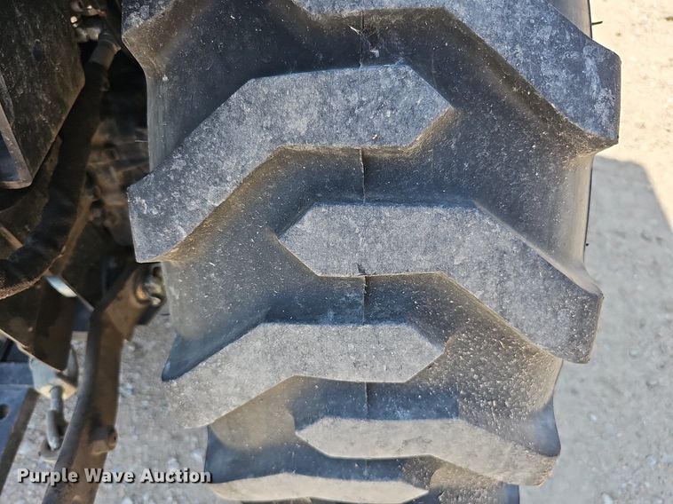 image for item DO2853 2015 John Deere 2025R  tractor