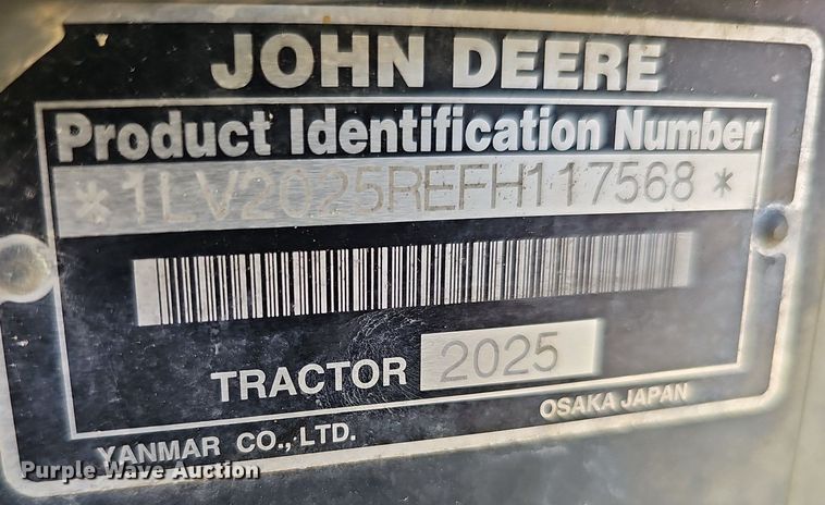 image for item DO2853 2015 John Deere 2025R  tractor