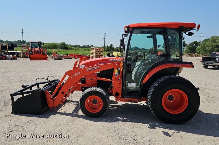 image for item DO2854 Kubota L3560 HST  tractor