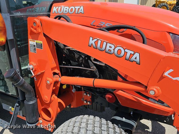 image for item DO2854 Kubota L3560 HST  tractor