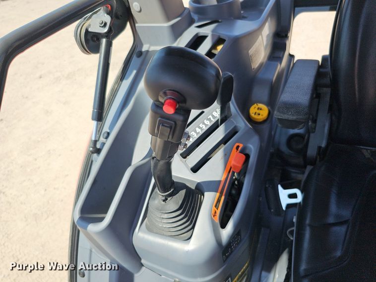 image for item DO2854 Kubota L3560 HST  tractor