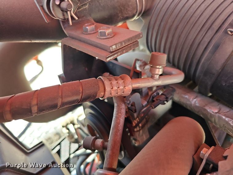 image for item DO2854 Kubota L3560 HST  tractor