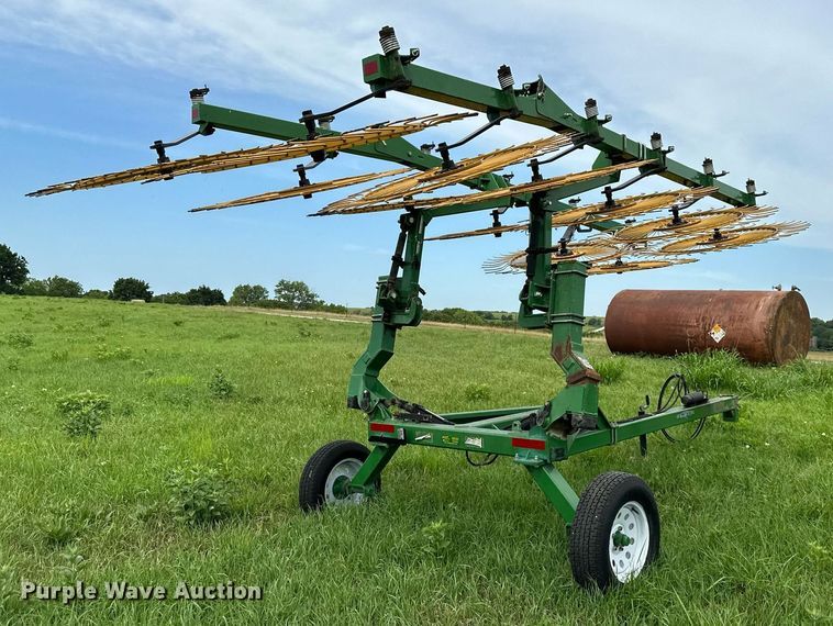 image for item DO5146 Ogden Hybrid Hay Runner  hay rake