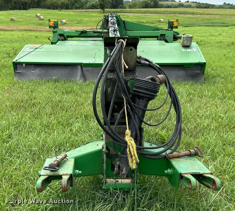 image for item DO5147 John Deere 956  swather / windrower