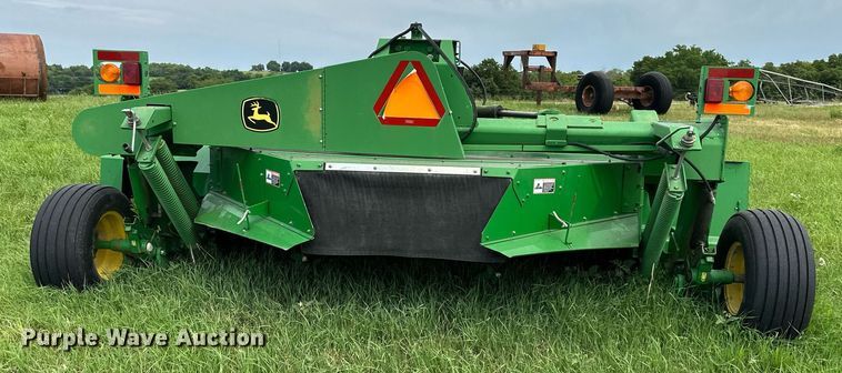 image for item DO5147 John Deere 956  swather / windrower