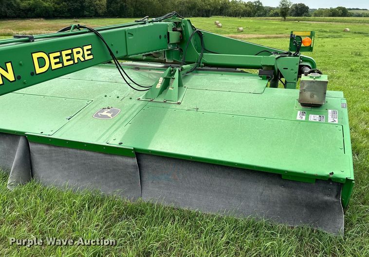 image for item DO5147 John Deere 956  swather / windrower