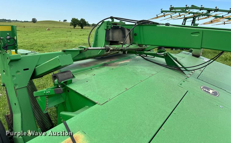 image for item DO5147 John Deere 956  swather / windrower