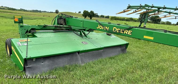 image for item DO5147 John Deere 956  swather / windrower