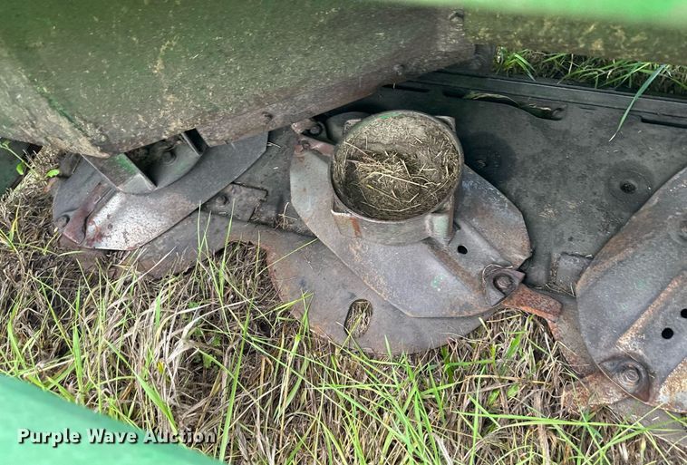 image for item DO5147 John Deere 956  swather / windrower