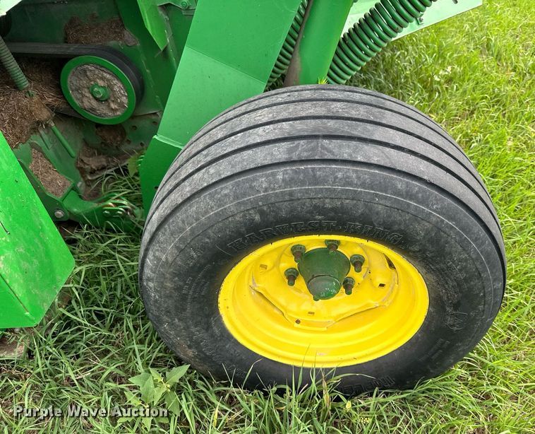 image for item DO5147 John Deere 956  swather / windrower