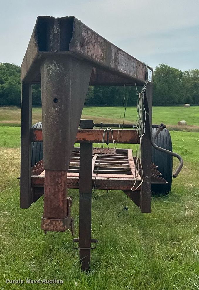 image for item DO5149 Hay bale trailer