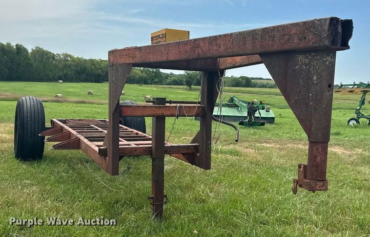 image for item DO5149 Hay bale trailer